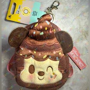 NWT Disney Parks Munchlings Mickey Cupcake Keychain